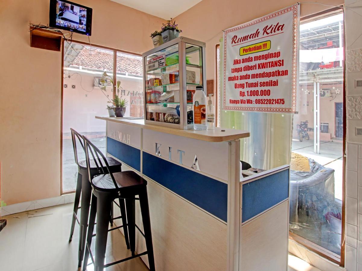 Oyo 91490 Hotel Rumah Kita Чиребон Екстер'єр фото