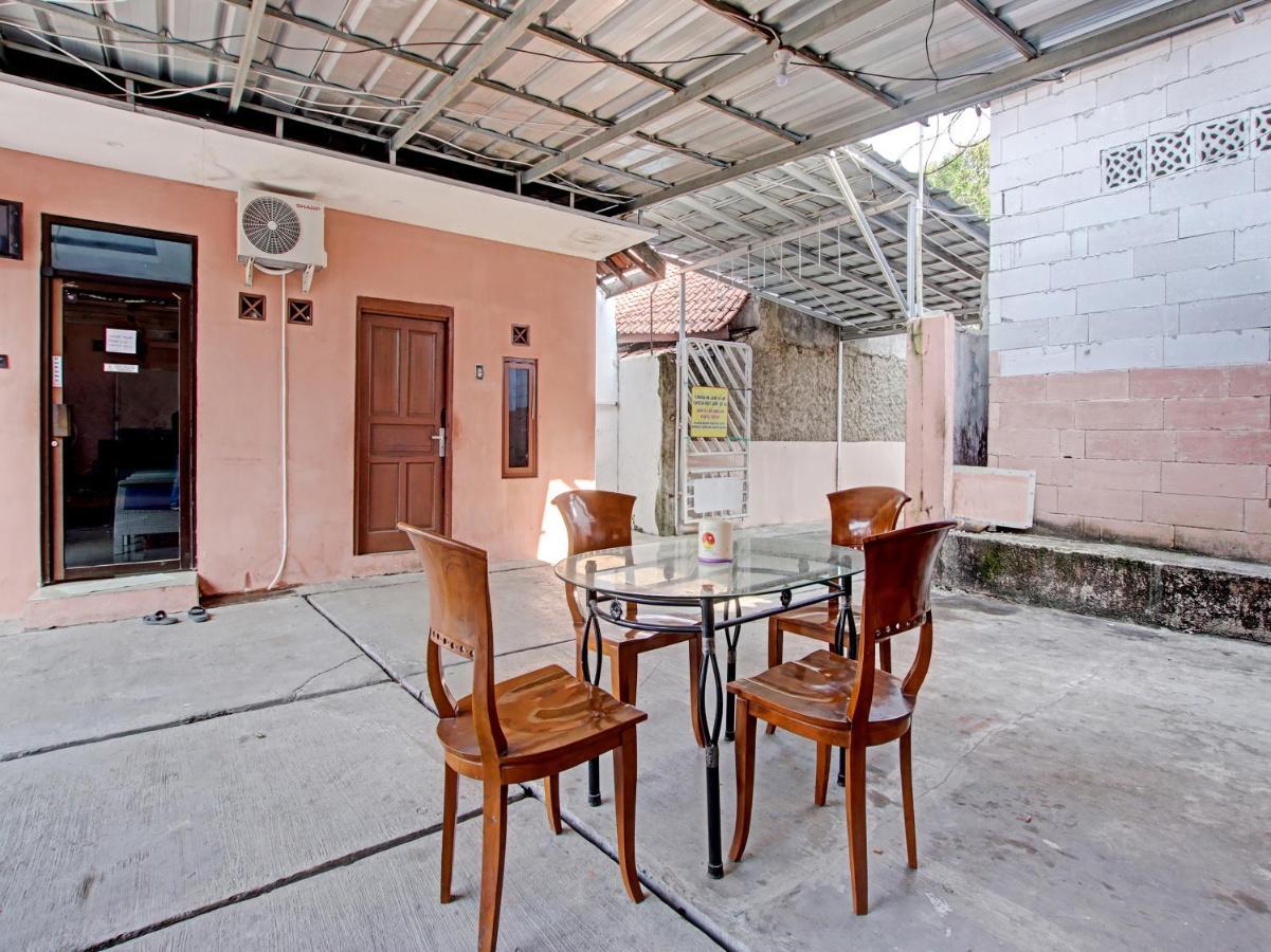 Oyo 91490 Hotel Rumah Kita Чиребон Екстер'єр фото