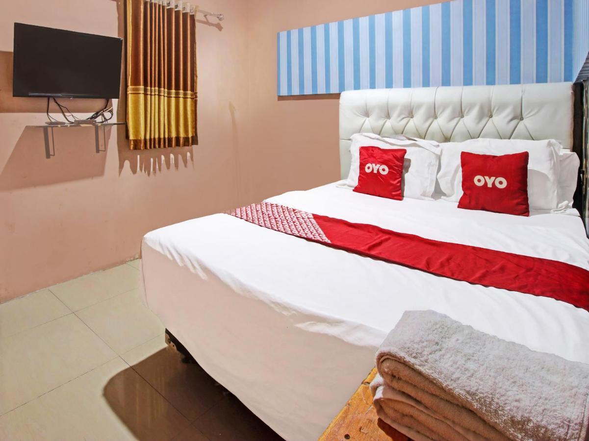 Oyo 91490 Hotel Rumah Kita Чиребон Екстер'єр фото