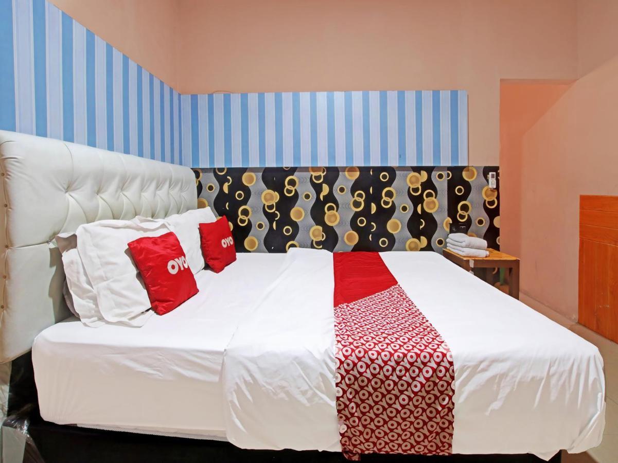 Oyo 91490 Hotel Rumah Kita Чиребон Екстер'єр фото