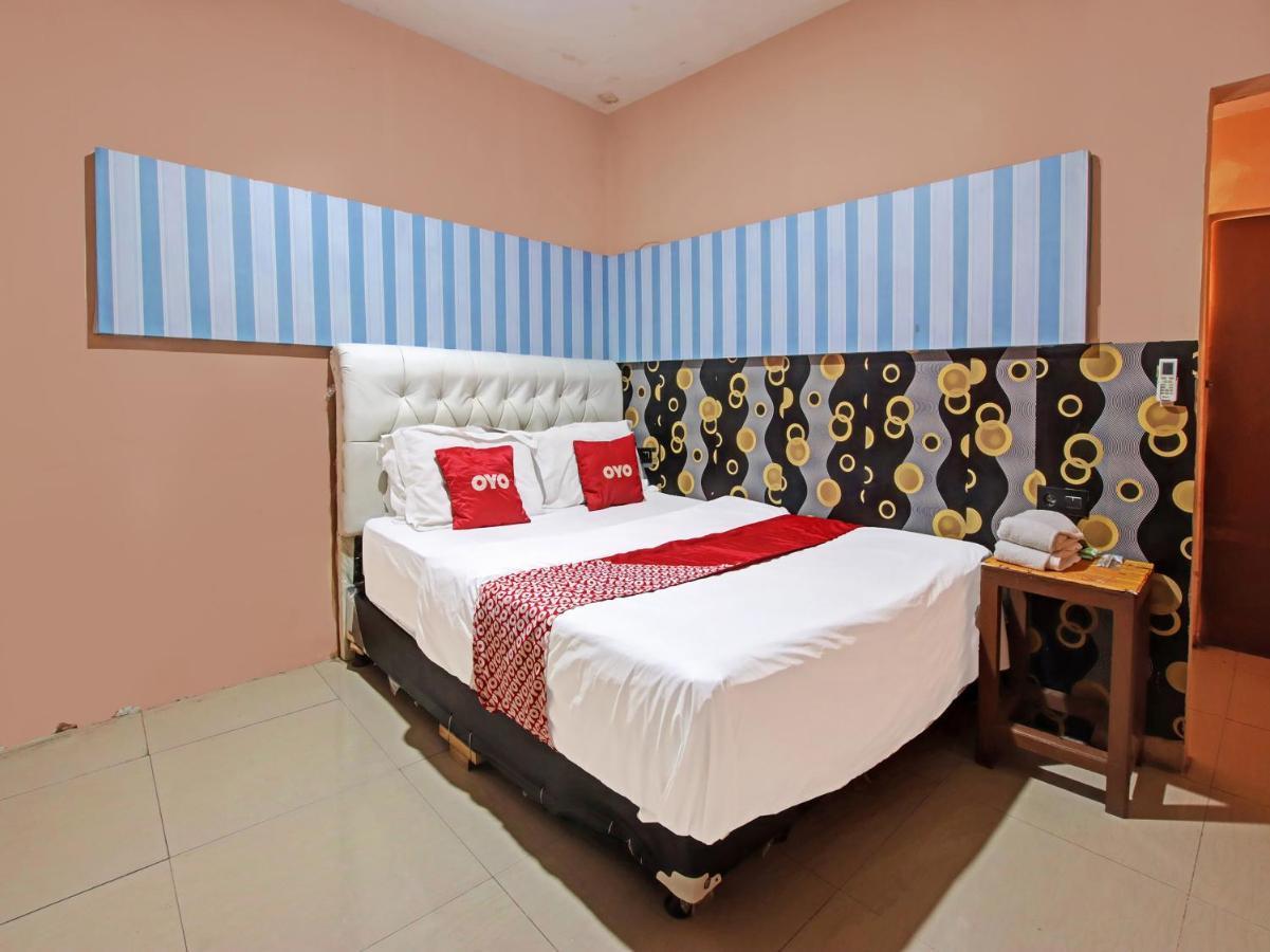 Oyo 91490 Hotel Rumah Kita Чиребон Екстер'єр фото